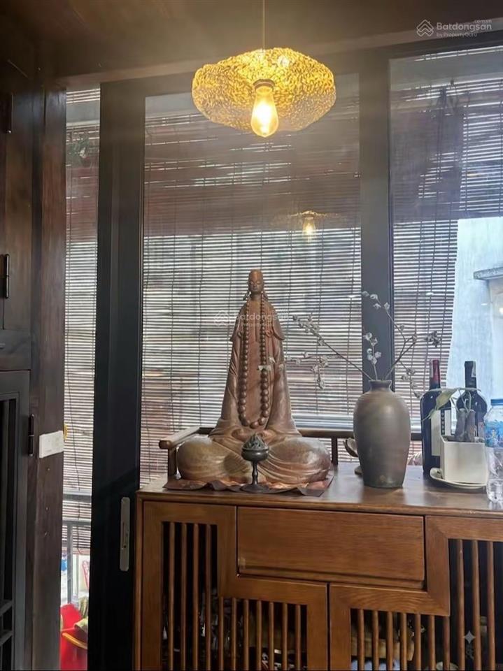 Bán căn biệt thự cổ t2 tôn thất thiệp tp, ba đình căn góc nội thất đẹp dt sổ 35m2 2 ngủ giá 7,5 tỷ