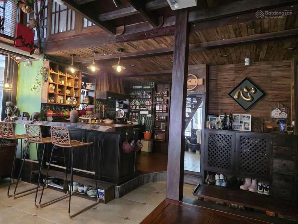 Bán căn biệt thự cổ t2 tôn thất thiệp tp, ba đình căn góc nội thất đẹp dt sổ 35m2 2 ngủ giá 7,5 tỷ