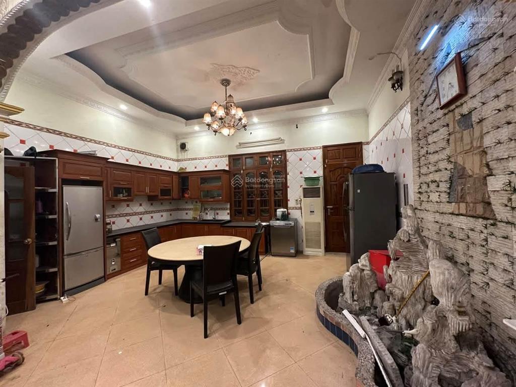 Bán gấp giá rẻ nhà phân lô đại kim  định công ô tô tránh kinh doanh dt 90m4tmt 6m giá 28 tỷ