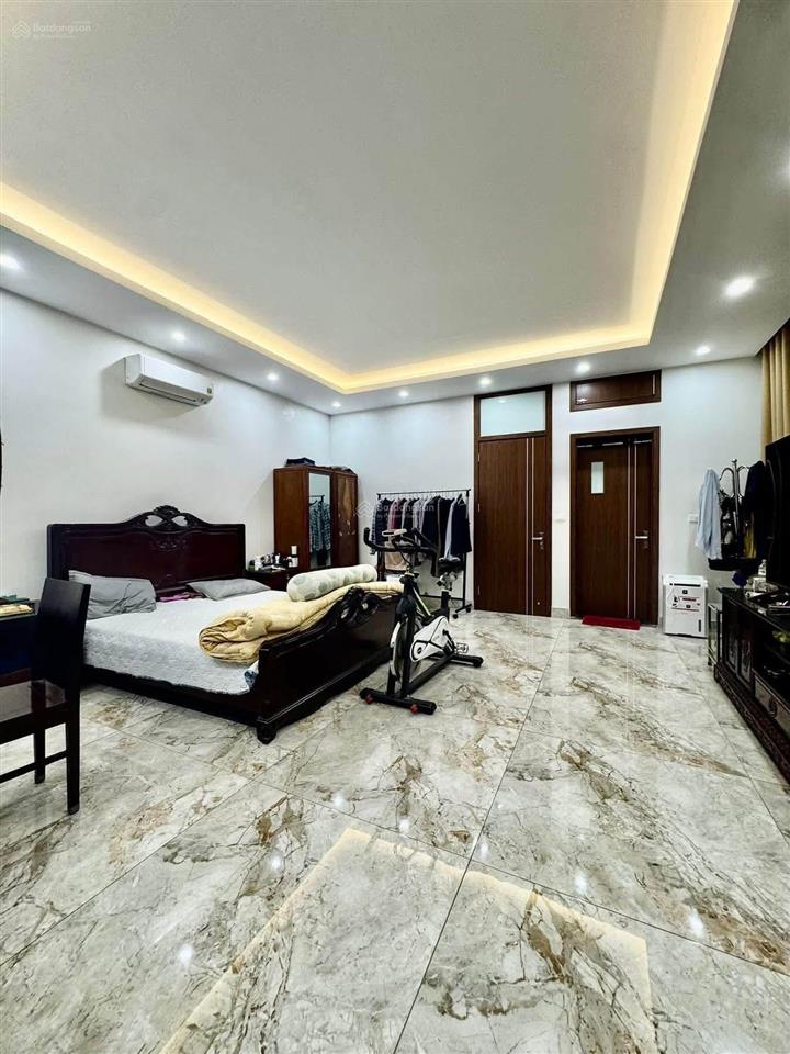 Bán nhà phân lô khu đtm định cônghoàng mai lô góc 3 thoáng 5 tầng thang máy dt 83mmt 5m38,9 tỷ