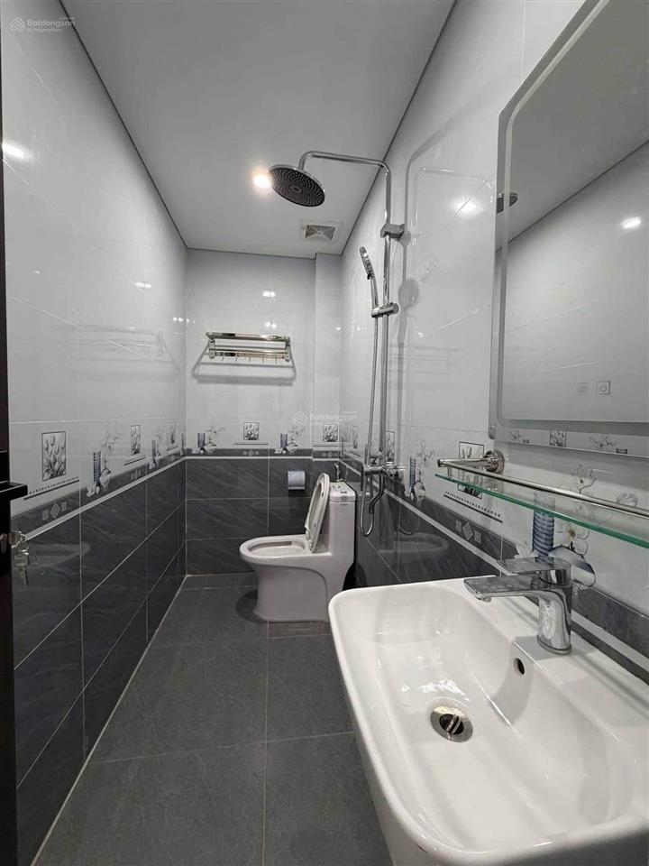 Bán toà chdv kim ngưu, vĩnh tuy gpxd đẩy đủ dt 120m2 7t, mt 6.3m dòng tiền 120tr giá 33.5tỷ