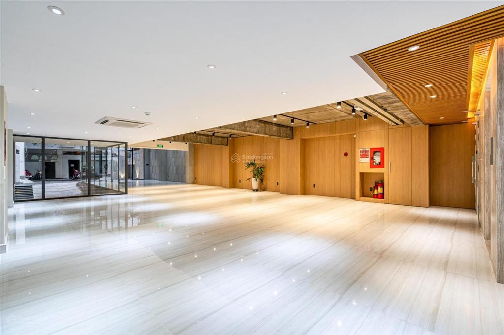 Bán nhà đường đào duy anh phú nhuận  dt 16x17m  ct hầm 7 tầng  hđt 300tr  gía 54 tỷ