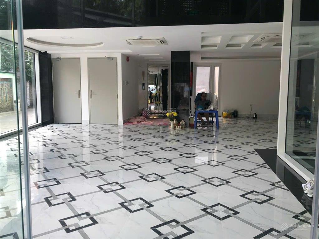Bán tòa nhà mt siêu hiếm phan xích long bình thạnh dt 7x18m hầm 7 lầu hđt 150tr giá 38 tỷ