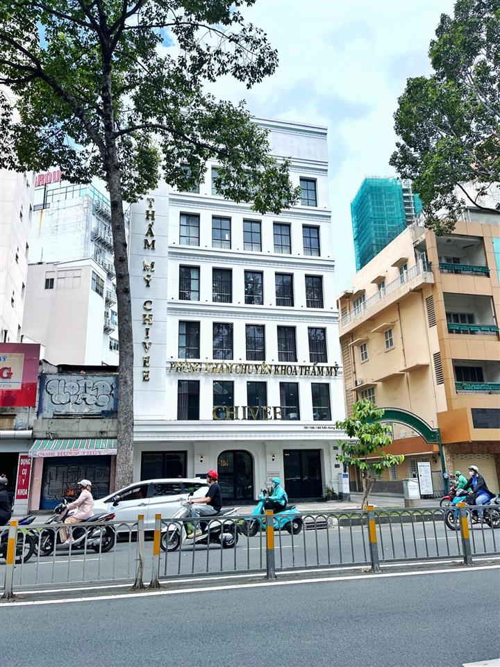 Bán tòa nhà ngay nguyễn văn trỗi  dt 18x22m  kc hầm 10 tầng có tm pccc hđt 650tr/th  giá 100 tỷ