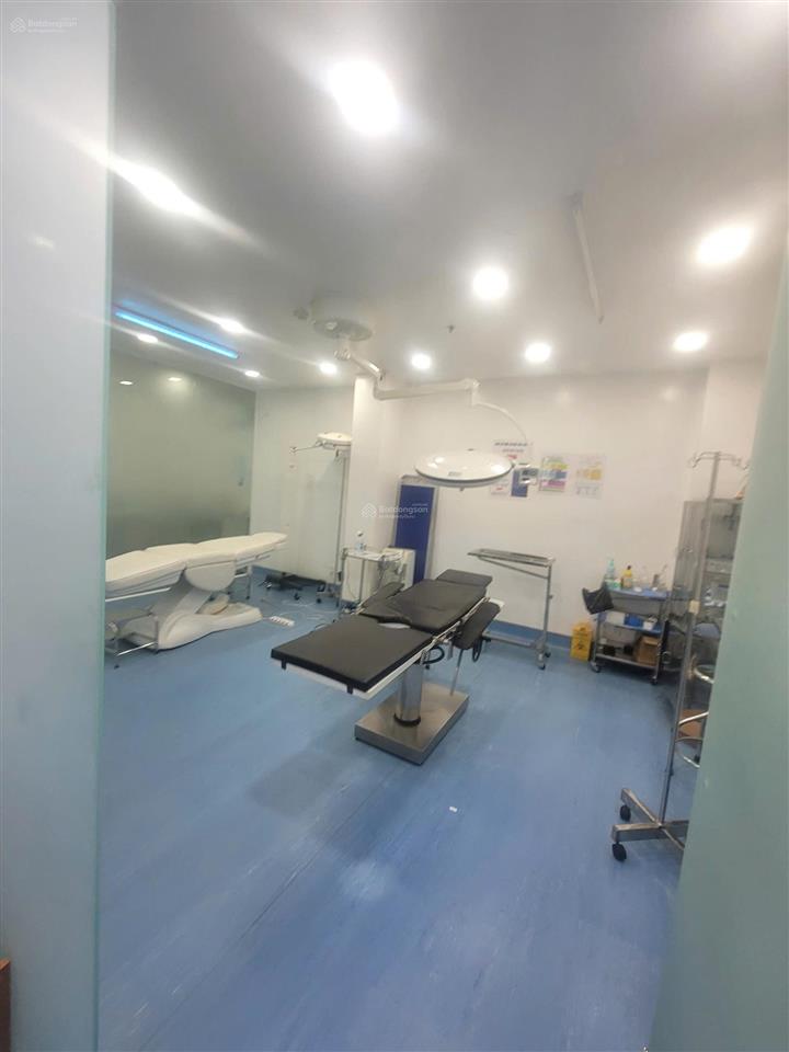 Mặt tiền siêu hiếm ngang 12m đường 3/2  kc trệt4 lầugiá 120tr/tháng