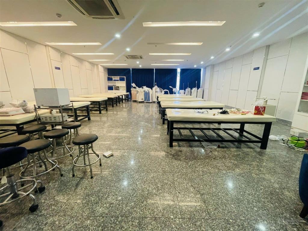 Tòa nhà góc 2mt nguyễn tri phương, quận 10  7x17m  hầm 6 tầng  hđt 150 triệu/th  giá 50 tỷ