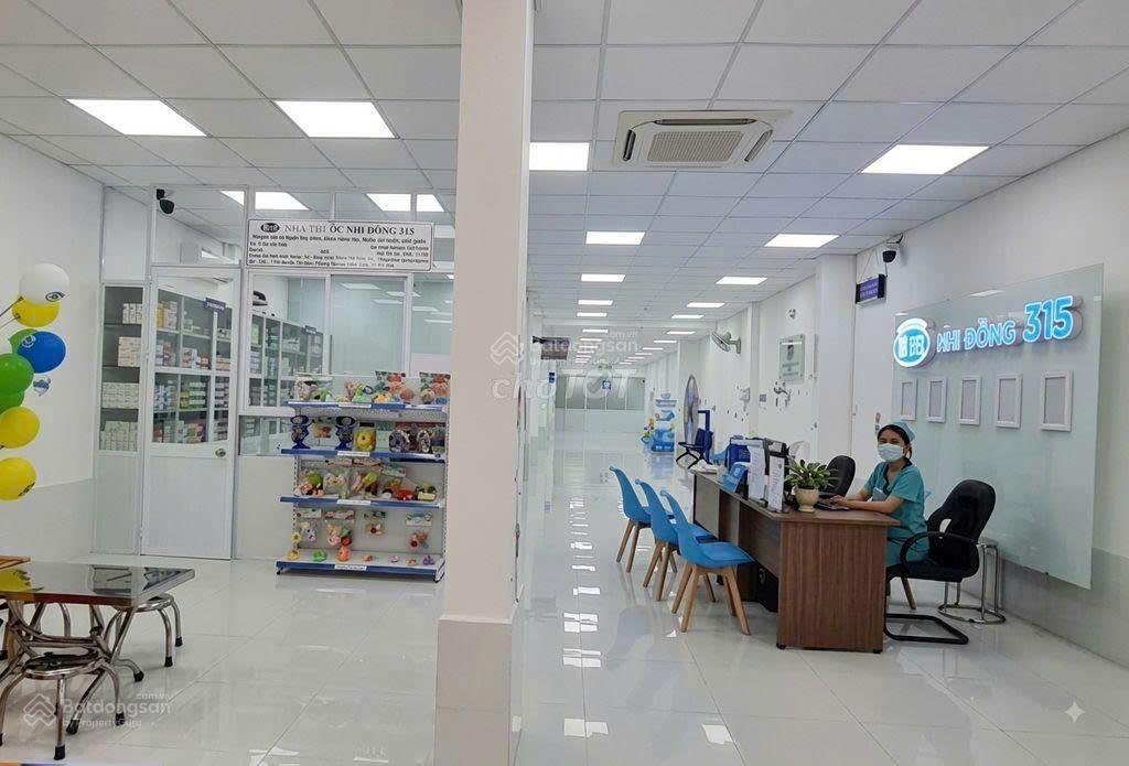Mặt tiền sư vạn hạnh, quận 10  11m x 30m trệt 1 lầu  giá 100 triệu