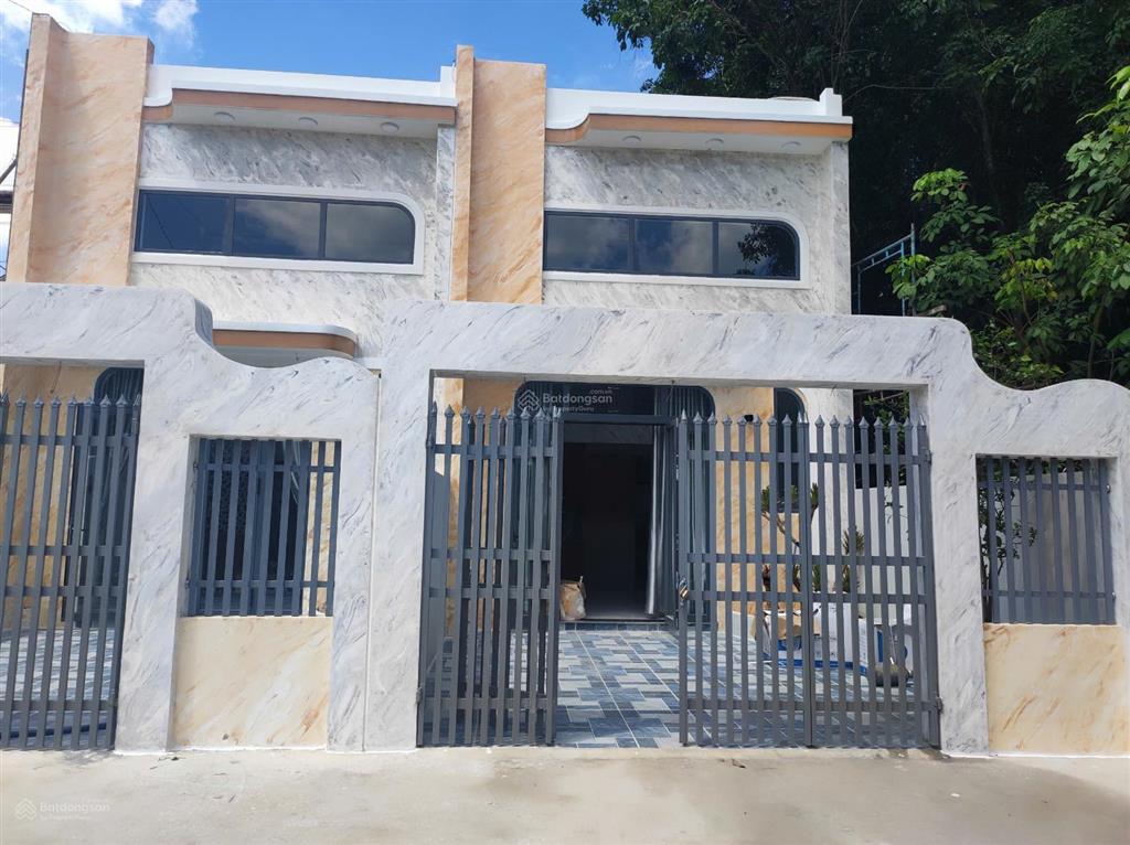 Bán dãy trọ cạnh kcx linh trung 3 trảng bàng, dt (15x20m)300m2, sổ hồng riêng, giá 1tỷ1, 0855 818 ***