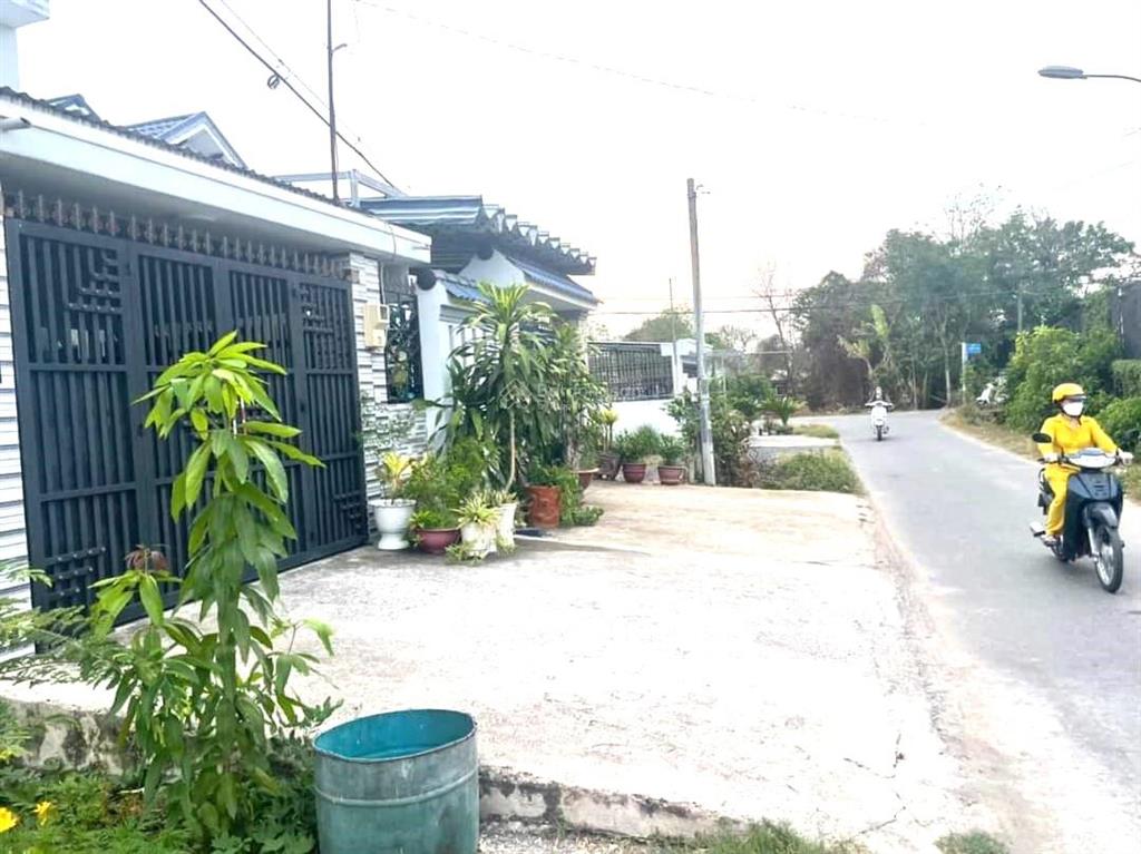 Kinh doanh thua lỗ bán mảnh đất cạnh nước mía vườn cau, củ chi 5x30=150m2 shr giá 875tr đường số 26