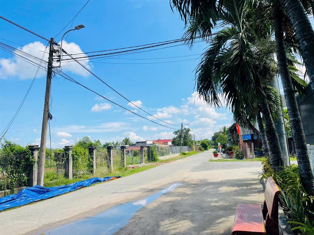 Bán nhà+đất đường lê minh nhựt xã tân thông hội củ chi 150m2 xây kiên cố shr 930tr cạnh vin hóc môn