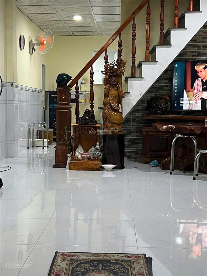 Nhà trệt lầu xây kiên cố, hoàn công đủ đường trần văn mười hóc môn 4x15 tổng 64m2 sổ riêng