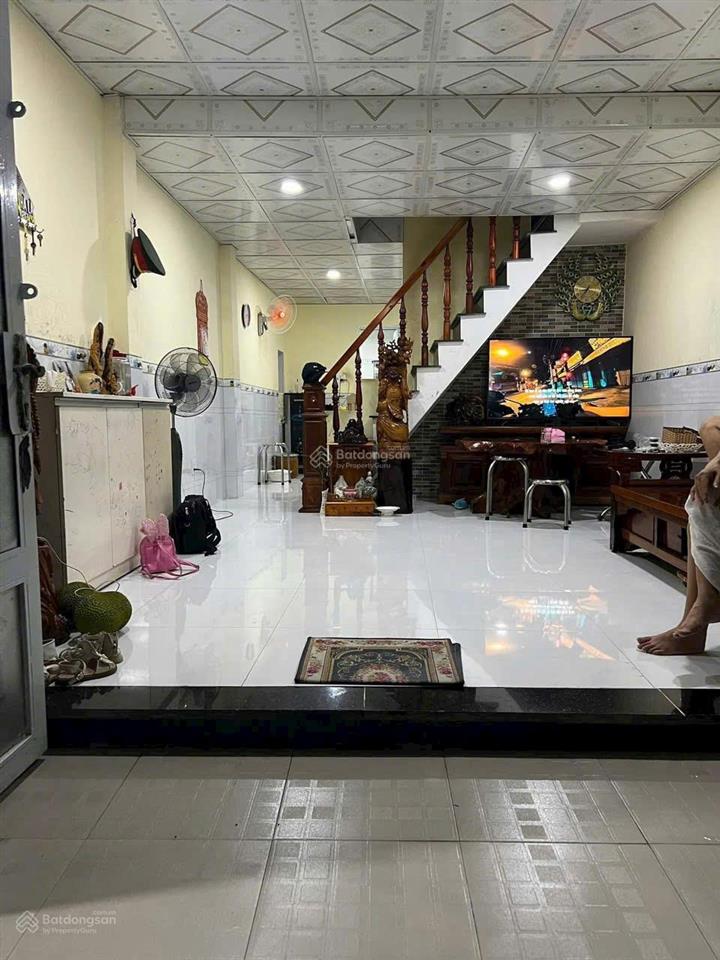 Nhà trệt lầu xây kiên cố, hoàn công đủ đường trần văn mười hóc môn 4x15 tổng 64m2 sổ riêng