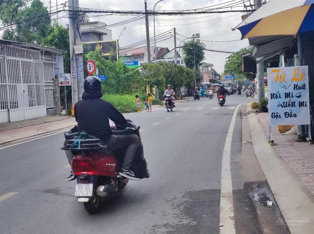 Bán đất trung chánh hóc môn 5x18 tổng 93m2 sổ riêng đường nhà vuông song hành vào 500m