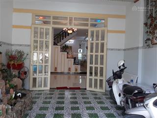 Bán nhà đẹp 1 trệt 1 lầu cách ngã tư an sương 500m sổ riêng giá 1 tỷ 2 4x14.25=57m2 đường song hành