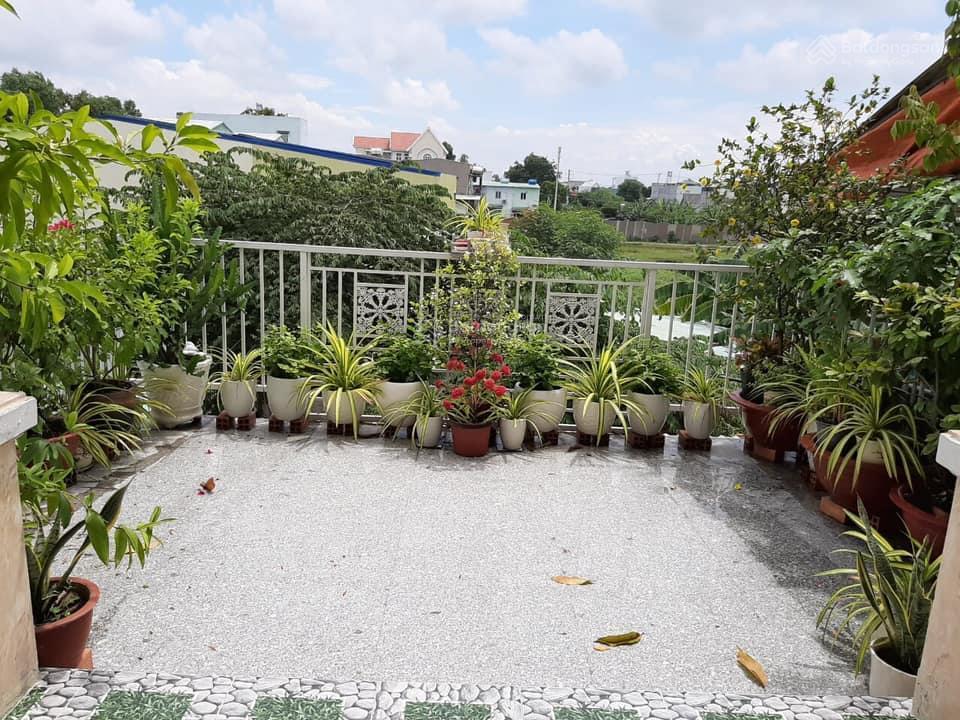Bán nhà đẹp 1 trệt 1 lầu cách ngã tư an sương 500m sổ riêng giá 1 tỷ 2 4x14.25=57m2 đường song hành