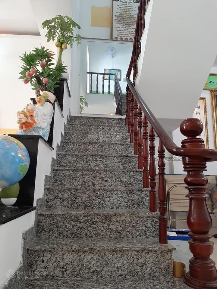 Bán nhà đẹp 1 trệt 1 lầu cách ngã tư an sương 500m sổ riêng giá 1 tỷ 2 4x14.25=57m2 đường song hành