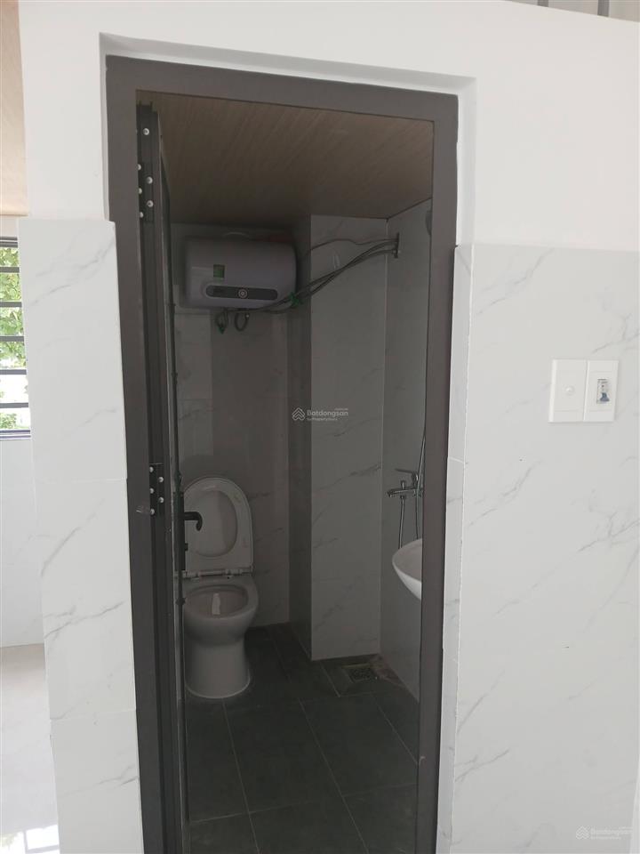 Bán gấp trọ đường giáp hải kcn tây bắc củ chi 12p280m2 sổ riêng giá 900tr thu nhập 15tr/ tháng