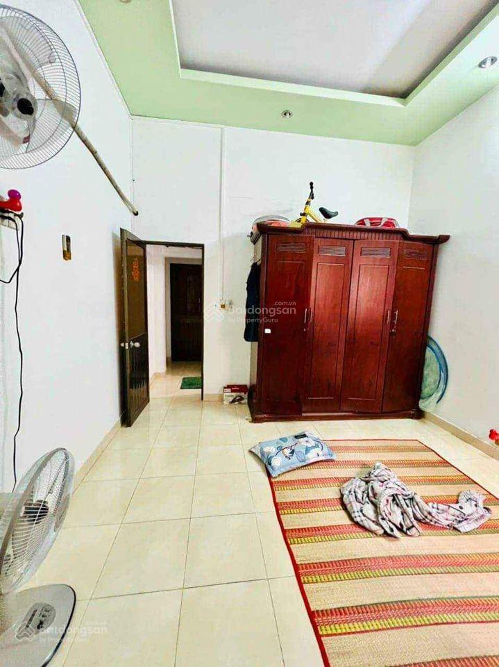 Bán nhà nguyên căn trệt lầu chợ tân chánh hiệp ql1a 4x17=68m2 shr cho thuê trọ 14tr/tháng
