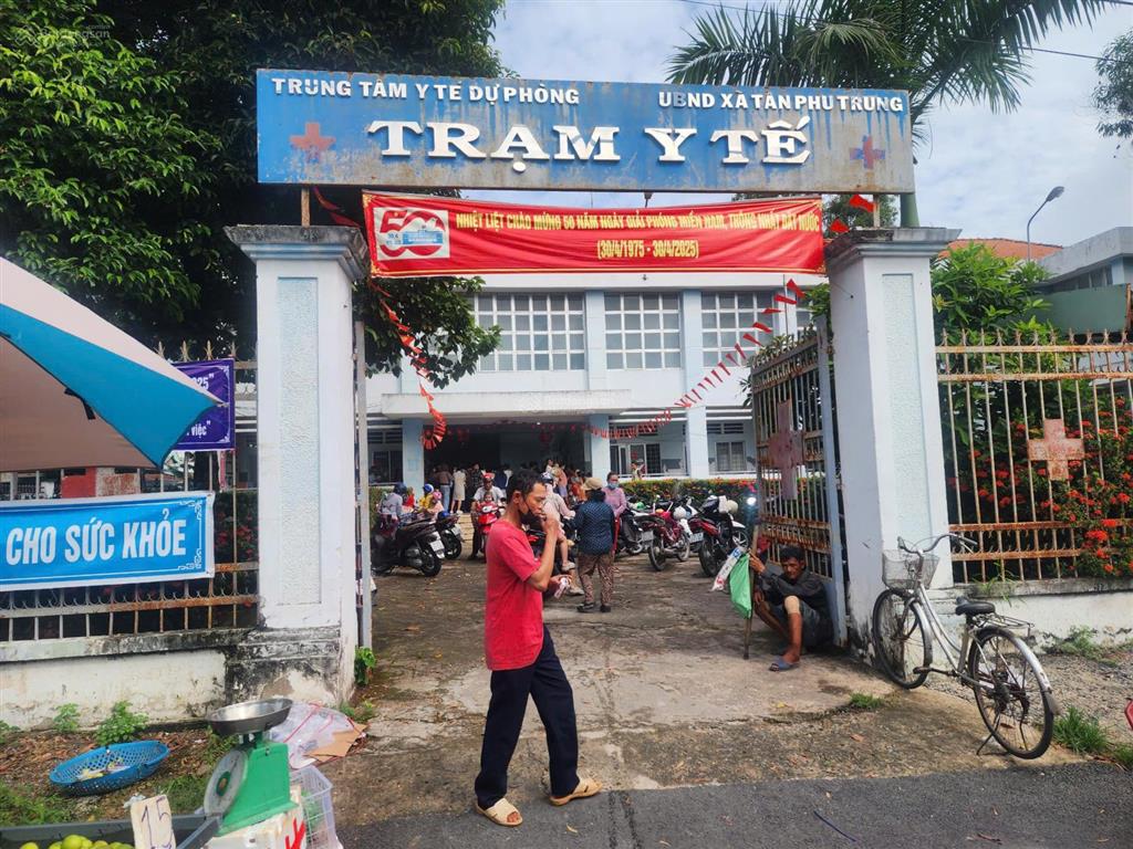 Bán mặt tiền kinh doanh ngay chợ việt kiều đường liêu bình hương 177m2(6x30) sổ riêng giá 1 tỷ 050