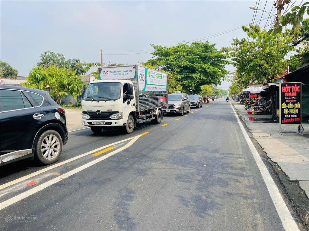 Đất rộng nguyễn văn bứa hóc môn 10x37=379m2 sổ riêng giá 1 tỷ 950 xây tự do đường xe cont di chuyển