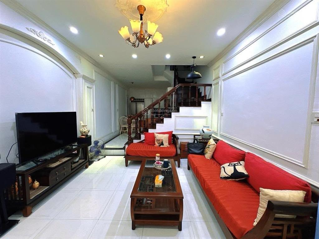 Bán nhà riêng thái hà, tây sơn, ô tô 4 chỗ đỗ cổng, 60m2 dân xây 4 tầng, 4pn giá 15,8 tỷ có tl