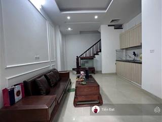 Bán nhà hoàng hoa thám ba đình, đẹp 5 tầng gần đường lớn giao thông thuận tiện, dt 33m2 giá 8,5 tỷ.