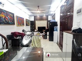 Bán nhà phố giảng võ  la thành dt 32/40m t2  5 tầng  mặt ngõ thông  lô góc  nhà đẹp dân xây!