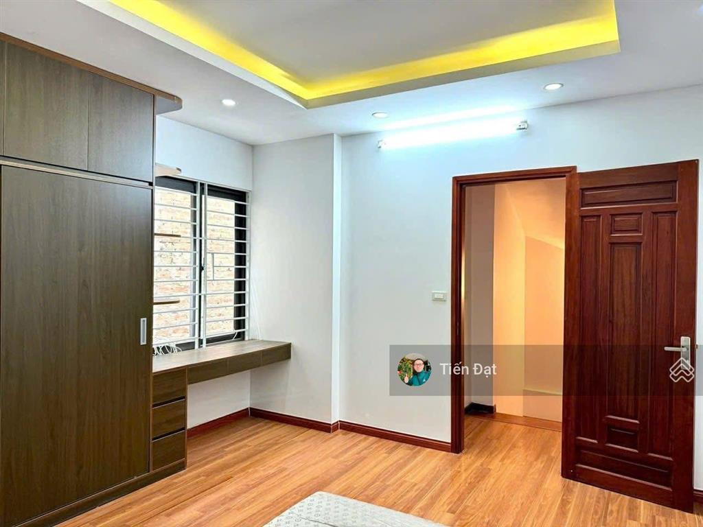 Bán nhà pháo đài lánglô góc 2 mặt ngõ  cực hiếm 5 tầng  xây kiên cố  gần vincom 35m2 giá 9,4 tỷ