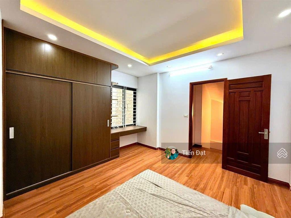Bán nhà pháo đài lánglô góc 2 mặt ngõ  cực hiếm 5 tầng  xây kiên cố  gần vincom 35m2 giá 9,4 tỷ