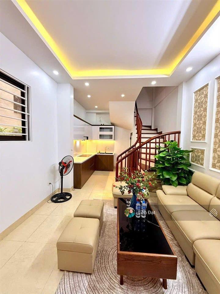 Bán nhà pháo đài lánglô góc 2 mặt ngõ  cực hiếm 5 tầng  xây kiên cố  gần vincom 35m2 giá 9,4 tỷ