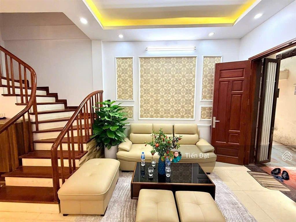 Bán nhà pháo đài lánglô góc 2 mặt ngõ  cực hiếm 5 tầng  xây kiên cố  gần vincom 35m2 giá 9,4 tỷ