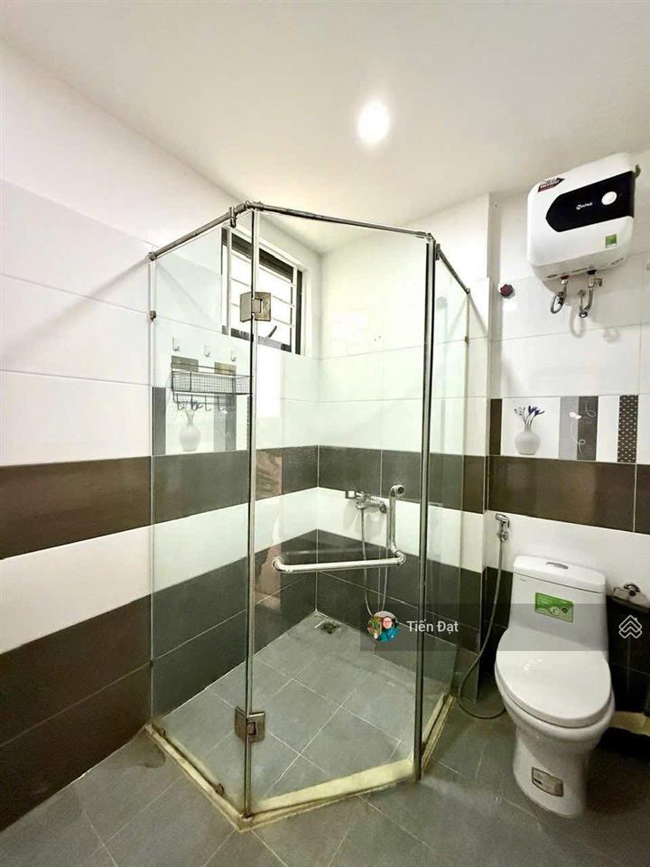 Bán nhà pháo đài lánglô góc 2 mặt ngõ  cực hiếm 5 tầng  xây kiên cố  gần vincom 35m2 giá 9,4 tỷ