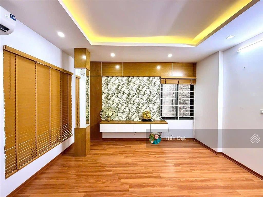 Bán nhà pháo đài lánglô góc 2 mặt ngõ  cực hiếm 5 tầng  xây kiên cố  gần vincom 35m2 giá 9,4 tỷ