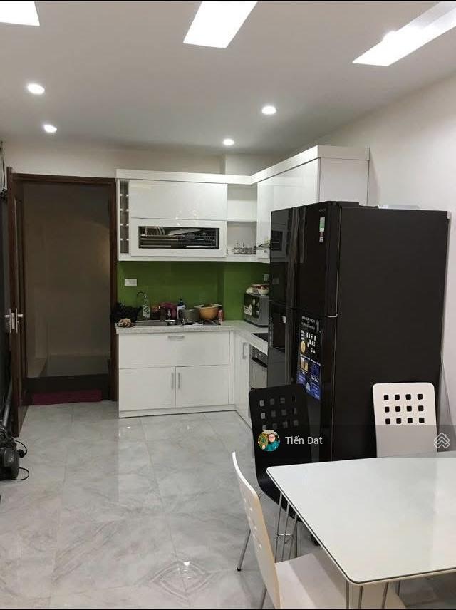 Bán nhà phố chùa bộc 1 nhà ra phố  ô tô đỗ cửa  ngõ thông kinh doanh  35m2 6 tầng 15,99 tỷ