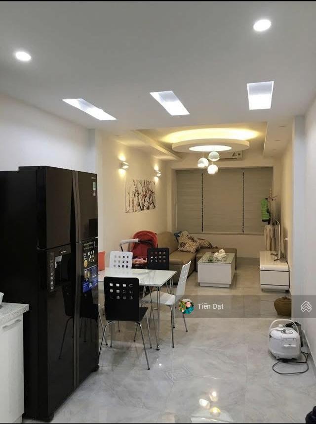 Bán nhà phố chùa bộc 1 nhà ra phố  ô tô đỗ cửa  ngõ thông kinh doanh  35m2 6 tầng 15,99 tỷ