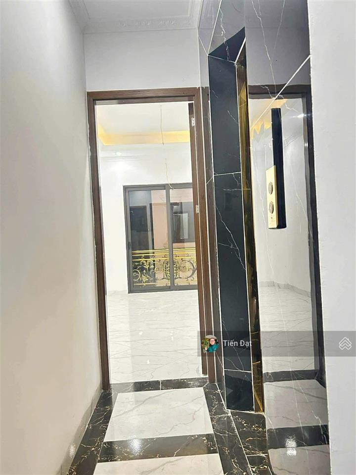 Bán nhà đường trung phụng 6 tầng thang máy ô tô 30m nhà 3 thoáng ngõ ba gác 35m2 giá 10,2 tỷ