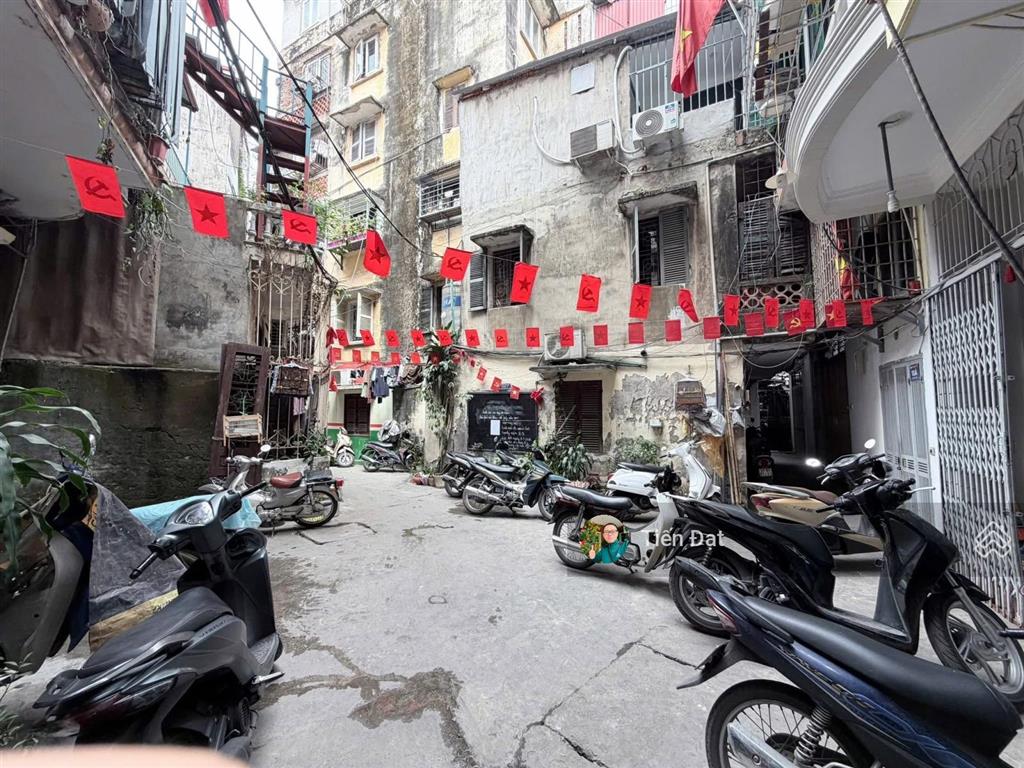 Bán nhà nguyên hồng 30m25 tầng
thang máy xịn  ngõ thông ba gác tránh  nhà đẹp ở luôn giá 10,5 tỷ