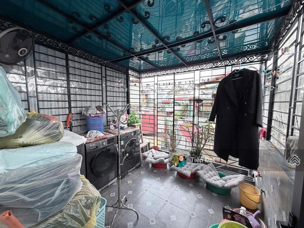 Bán nhà nguyên hồng 30m25 tầng
thang máy xịn  ngõ thông ba gác tránh  nhà đẹp ở luôn giá 10,5 tỷ