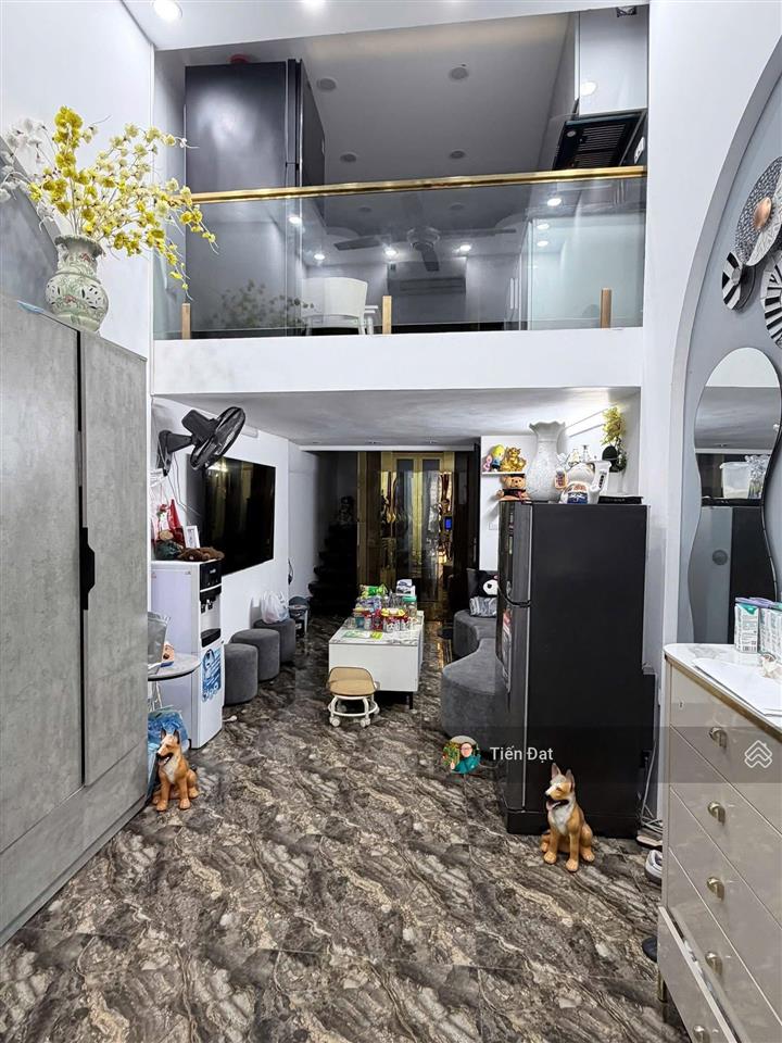 Bán nhà nguyên hồng 30m25 tầng
thang máy xịn  ngõ thông ba gác tránh  nhà đẹp ở luôn giá 10,5 tỷ