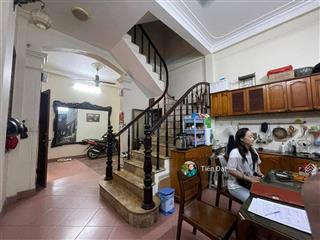 Bán nhà thái thịnh quận đống đa, 37m2, nhà 5 tầng, giá 9,5 tỷ, dân xây, chủ thiện chí.