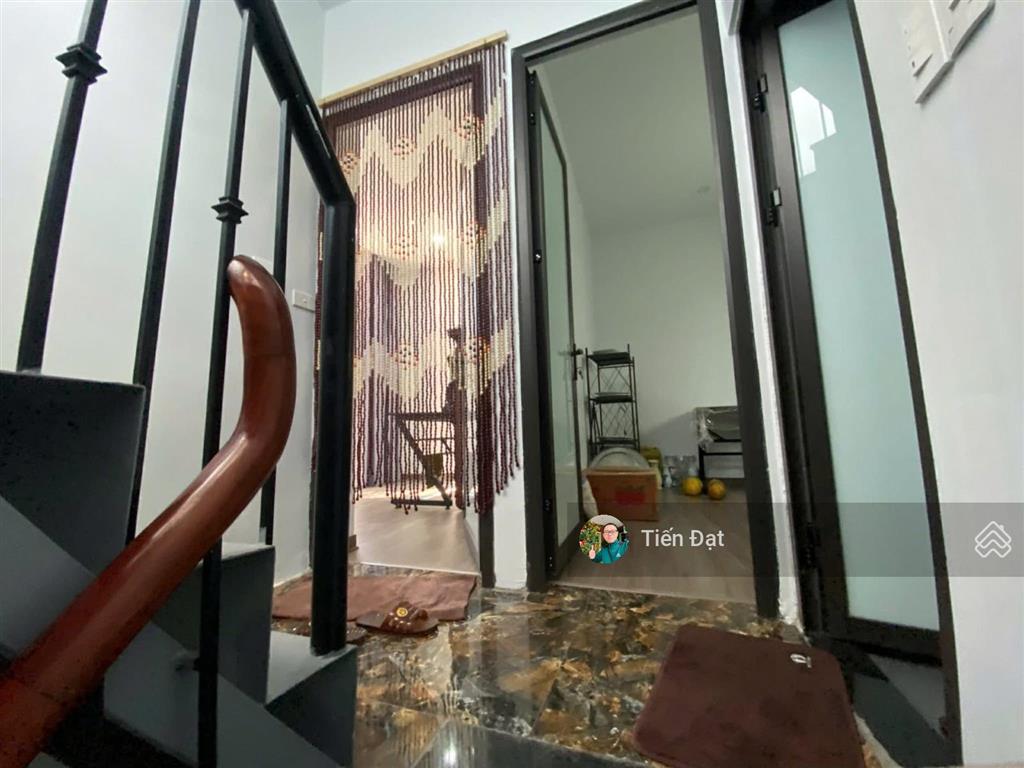 Bán nhà khâm thiên đống đa  full nội thất ngõ rộng sát phố sân để xe 38m2 5 tầng giá 9,85 tỷ.