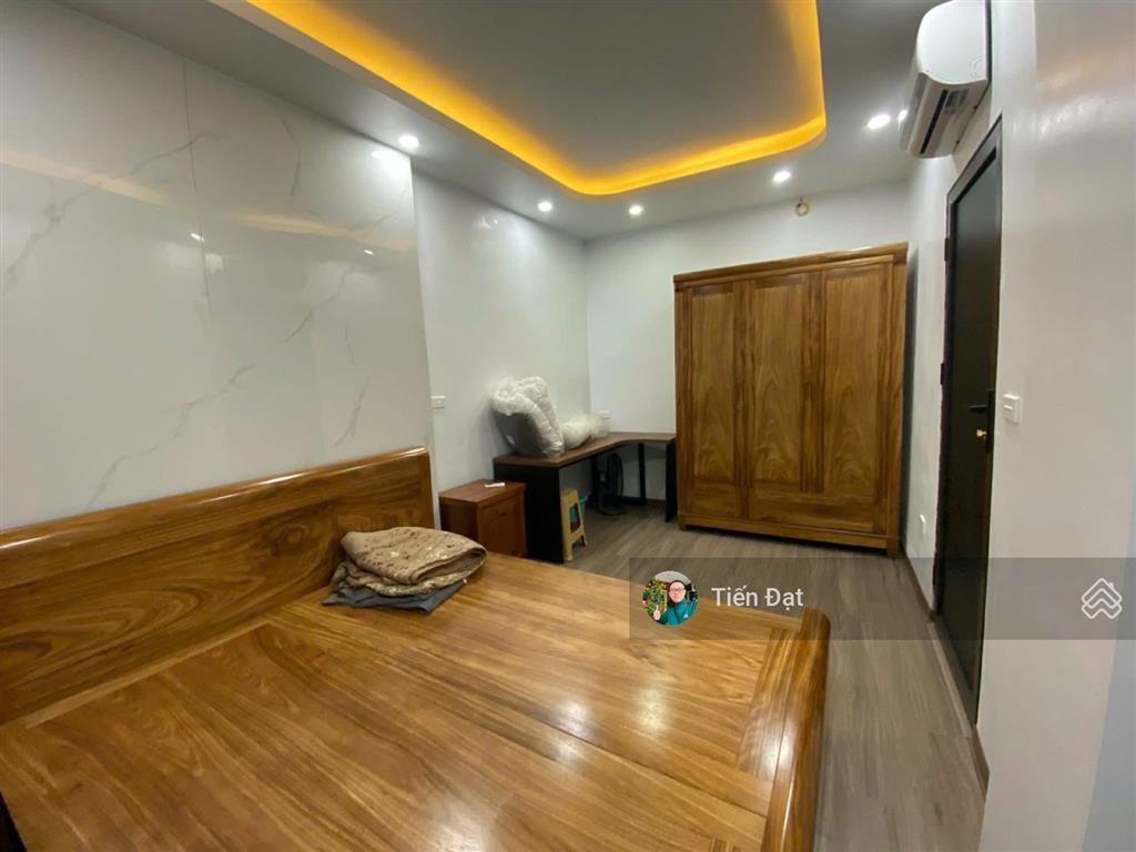 Bán nhà khâm thiên đống đa  full nội thất ngõ rộng sát phố sân để xe 38m2 5 tầng giá 9,85 tỷ.