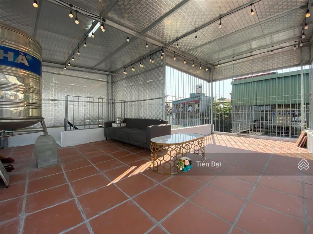 Bán nhà khâm thiên đống đa  full nội thất ngõ rộng sát phố sân để xe 38m2 5 tầng giá 9,85 tỷ.