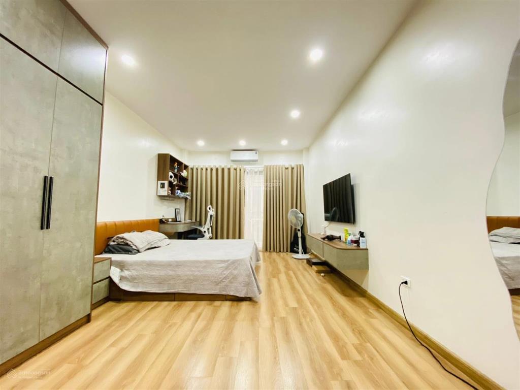 Bán nhà mới đường láng, 39m 5 tầng thiết kế hiện đại ở ngay, full nội thất, giá 11,5 tỷ