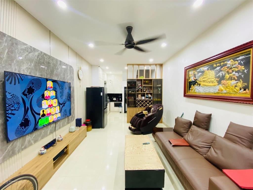 Bán nhà mới đường láng, 39m 5 tầng thiết kế hiện đại ở ngay, full nội thất, giá 11,5 tỷ