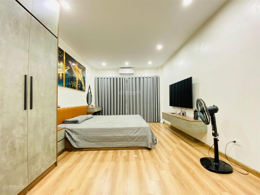 Bán nhà mới đường láng, 39m 5 tầng thiết kế hiện đại ở ngay, full nội thất, giá 11,5 tỷ