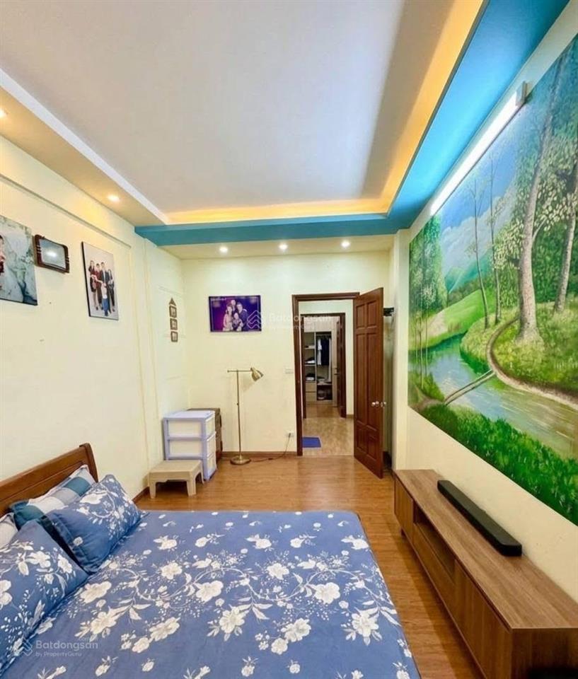Bán nhà riêng ngõ 113 vĩnh hồ thái thịnh, 48m2x5t, 20m ra ô tô tránh, lô góc 3 thoáng vv giá 11 tỷ.