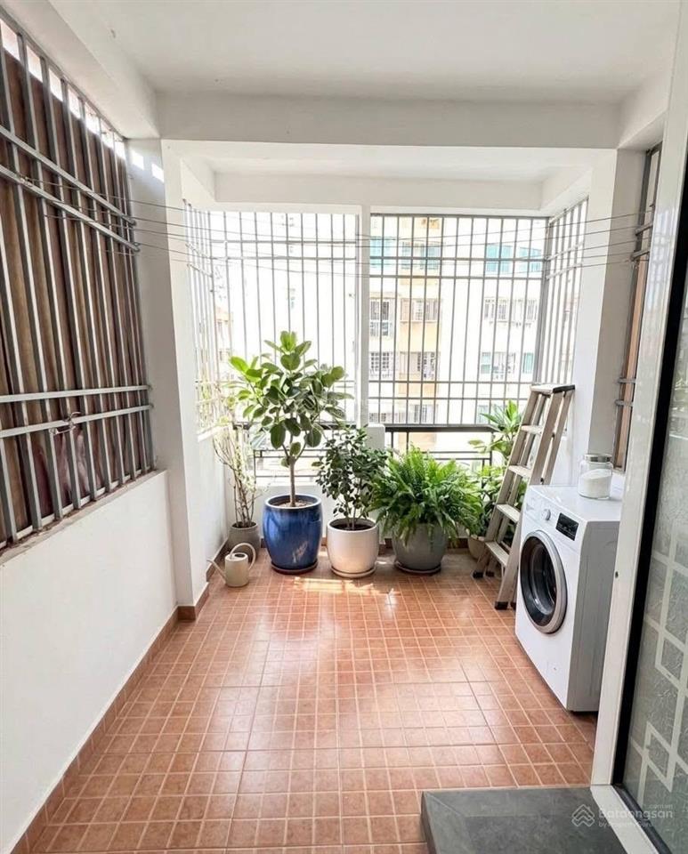 Bán nhà riêng ngõ 113 vĩnh hồ thái thịnh, 48m2x5t, 20m ra ô tô tránh, lô góc 3 thoáng vv giá 11 tỷ.