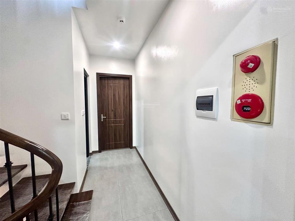 Bán nhà tam khương tôn thât tùng đống đa 43m2x5t 6 ngủ  3 thoáng kcbt  full đồ  giá 12 tỷ.