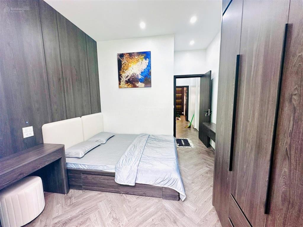 Bán nhà mới tôn đức thắng,dtx55,5m2, 5 tầng thang máy ,full nội thất ở ngay, nhà thoáng giá 13,3 tỷ